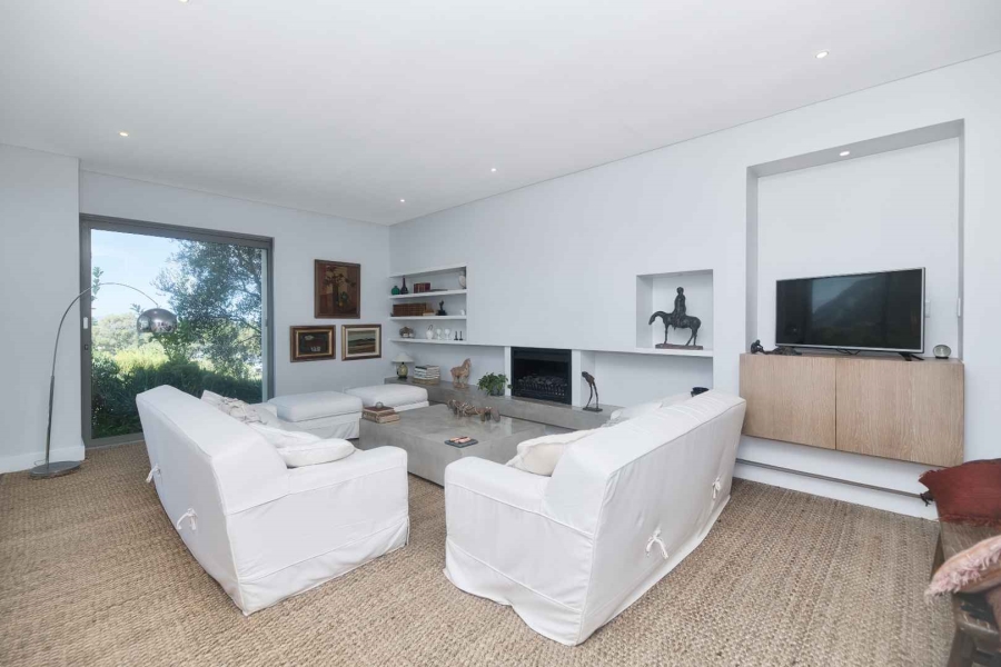 3 Bedroom Property for Sale in Fernkloof Estate Western Cape